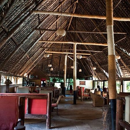 L Oasis Lodge And Restaurant Αρούσα Εξωτερικό φωτογραφία