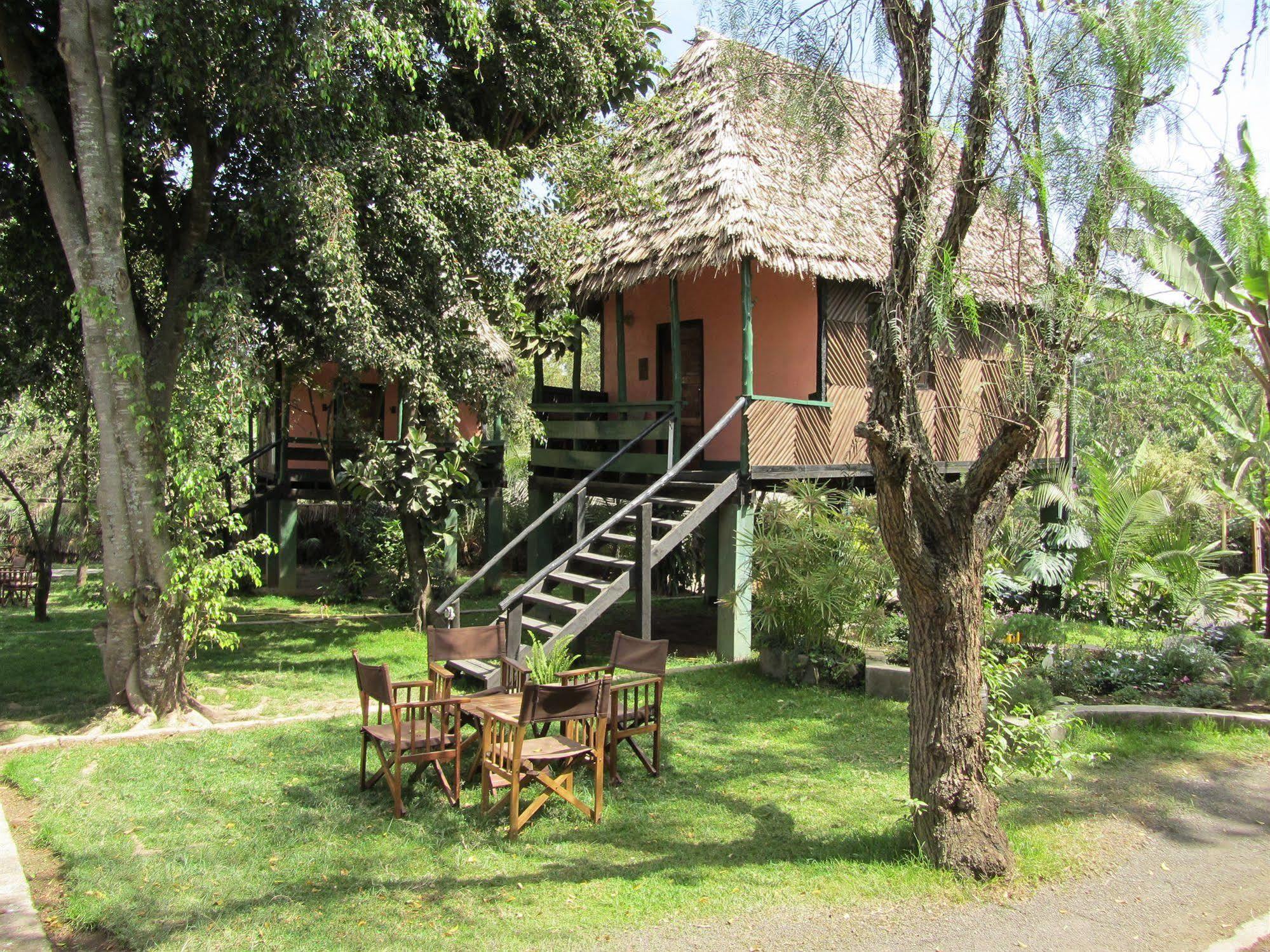 L Oasis Lodge And Restaurant Αρούσα Εξωτερικό φωτογραφία