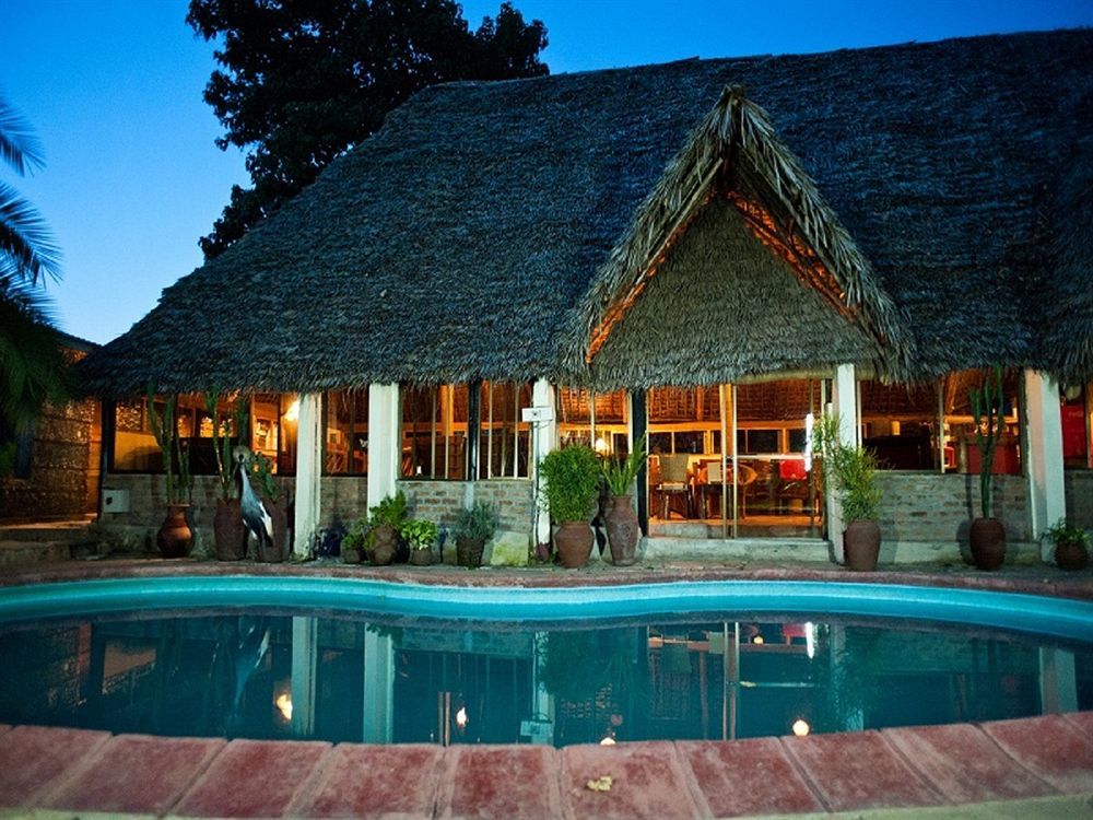 L Oasis Lodge And Restaurant Αρούσα Εξωτερικό φωτογραφία